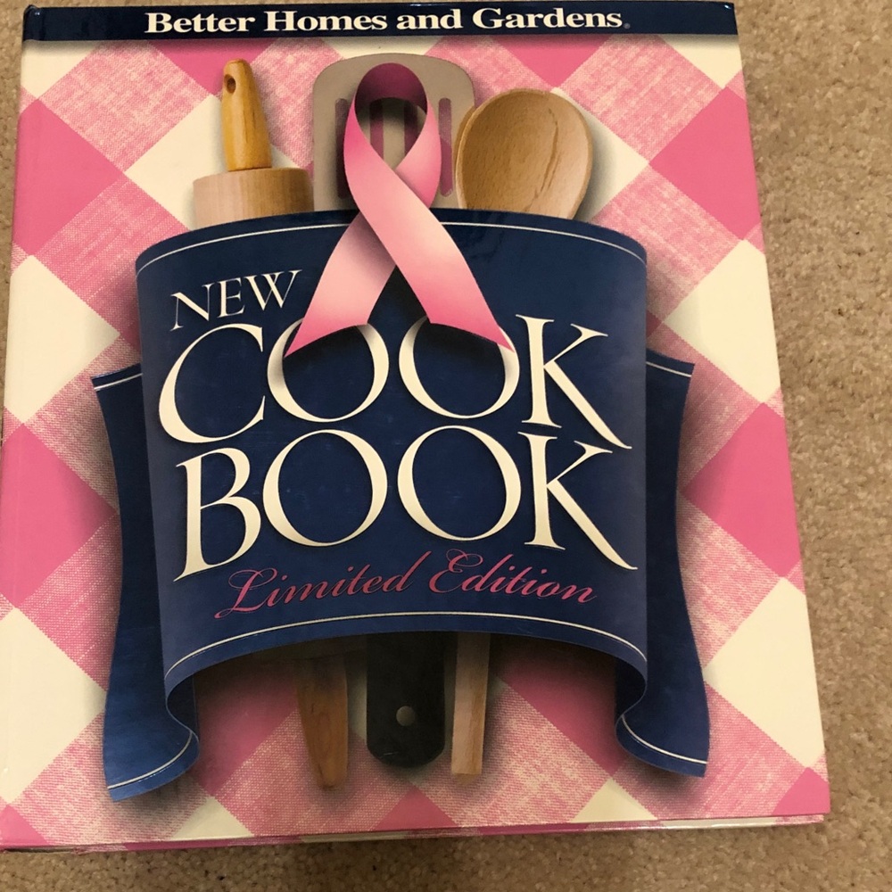 Better Homes and Gardens Pink Checkered Cookbook